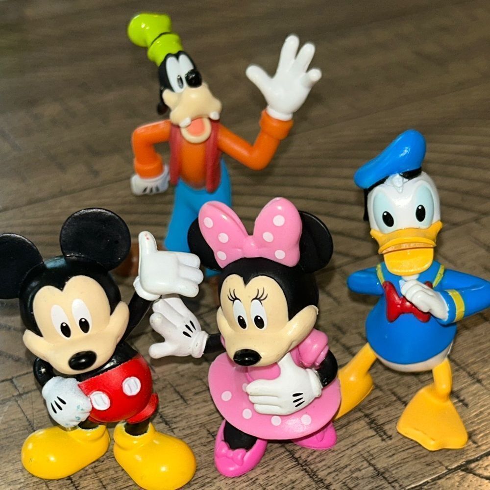 Disney Colorful Character Action Figures Set